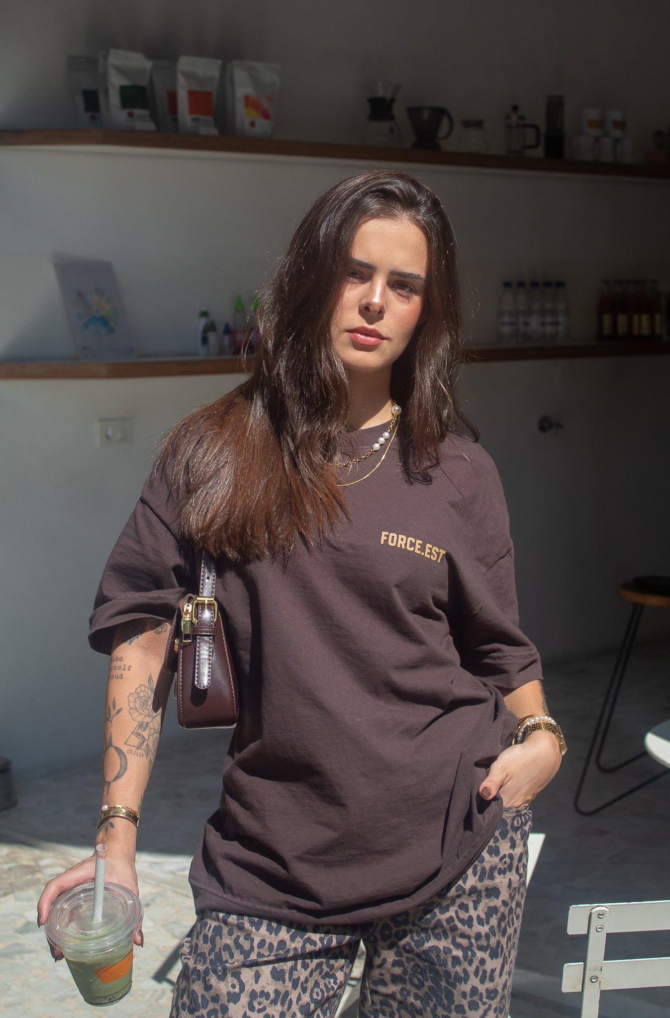 CAMISETA OVERSIZED ISAIAH 41:10 - MARROM